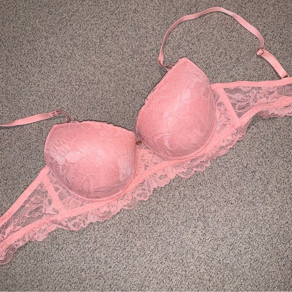 NWOT Marilyn Monroe Lace Push Up Bra - Picture 4 of 8